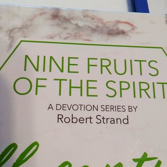 New 2 Book Set by Robert Strand - Picture 7 of 7